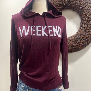 Burgundy "Weekend" sweater with hood